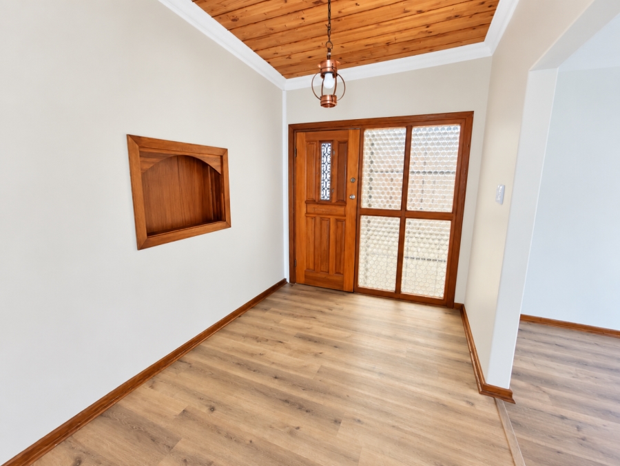 5 Bedroom Property for Sale in Meyerhof Free State